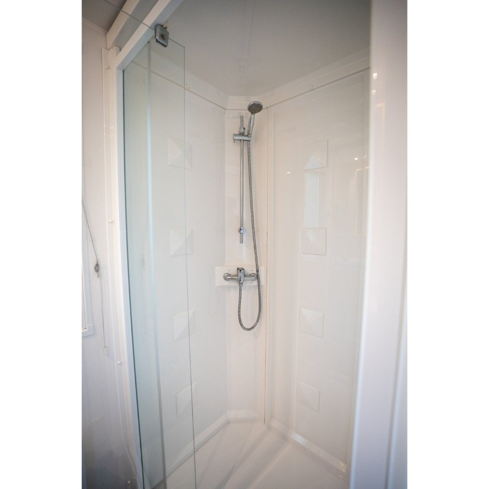 4 persoons luxe caravan 16